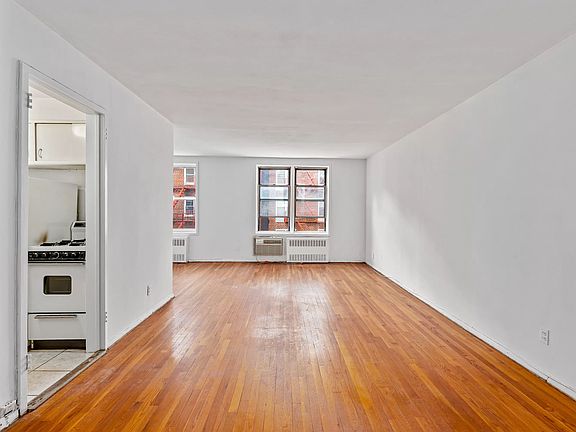4th image of 25 W 13th St APT 5CN