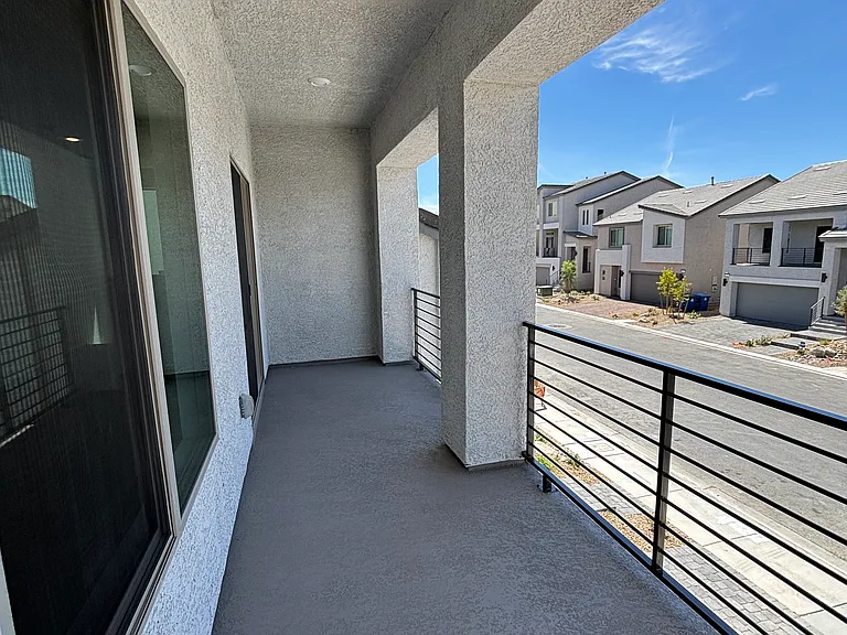 10328 Stanton Hills St — Photo 1