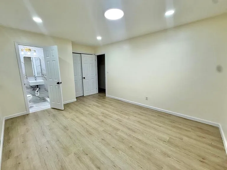 588 Avenue A #3 — Photo 15