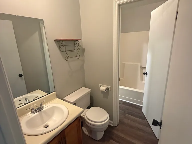 425 Admirals Walk Dr — Photo 10