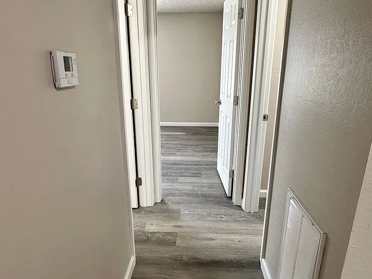 Merit Manor Apartments — Photo 10