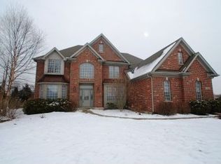 7N655 Wagontire Rd, St Charles, IL 60175