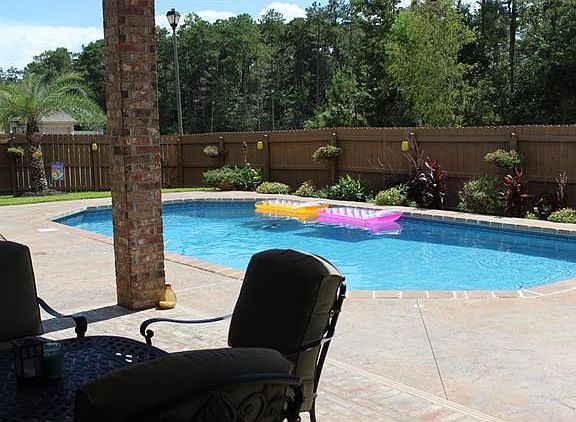 4th image of 1405 Rue Des Jardin