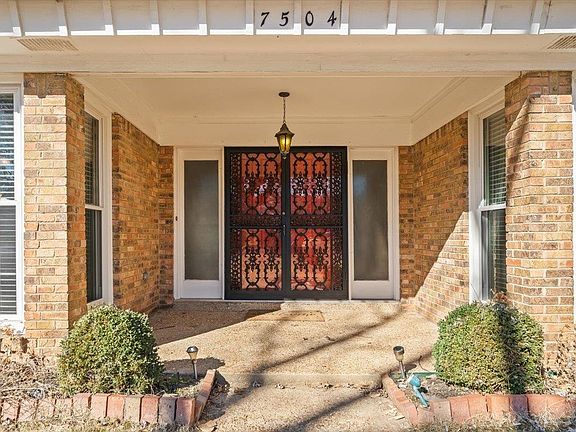 4th image of 7504 Apple Valley Rd