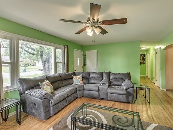 4th image of 6718 Quail Ave N