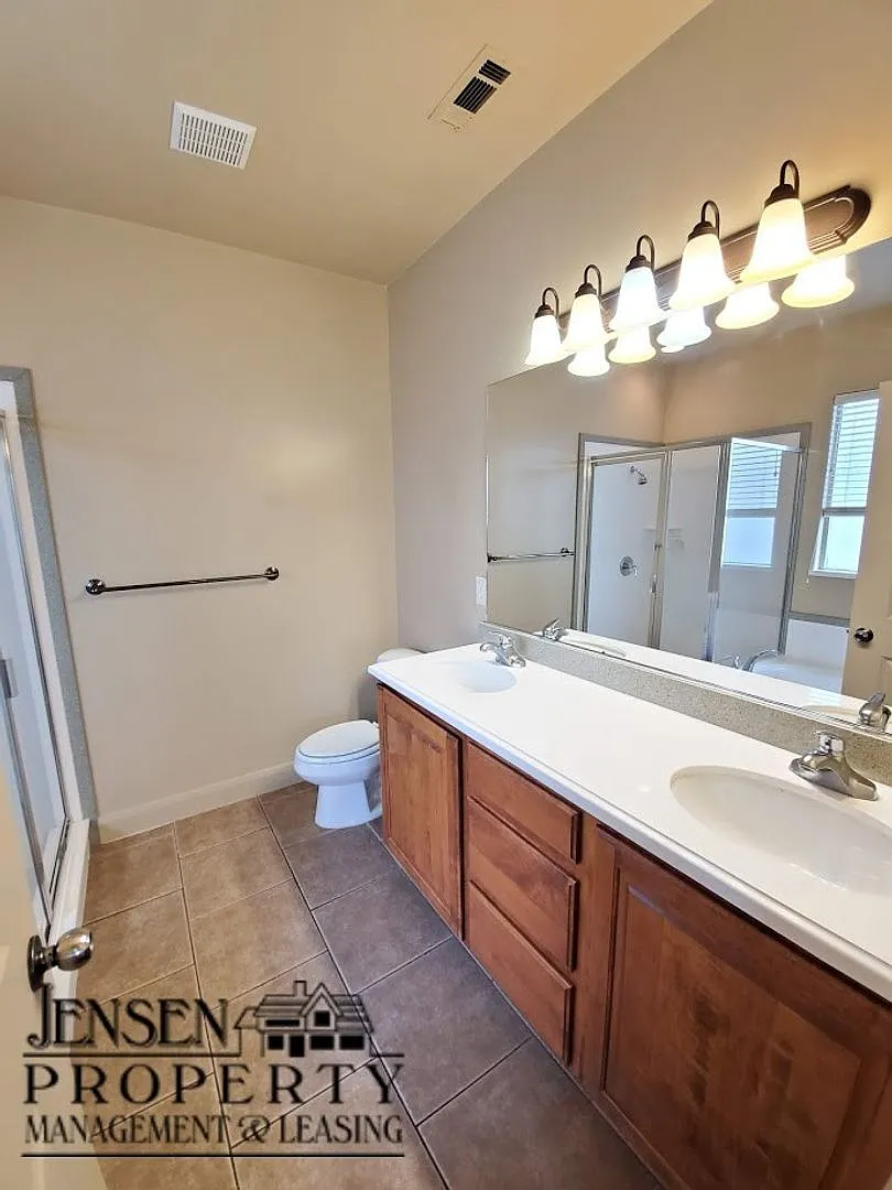 Four bedroom home for Rent — Photo 4