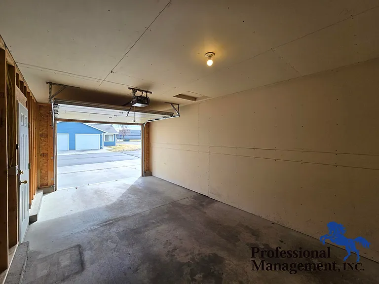 3825 Avenue B #5 — Photo 9