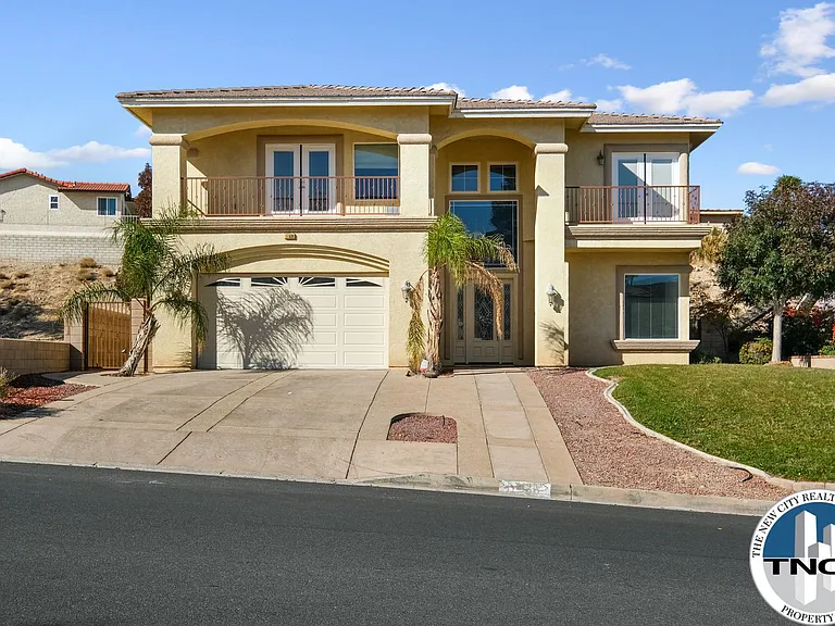 17998 Vista Point Dr — Photo 3