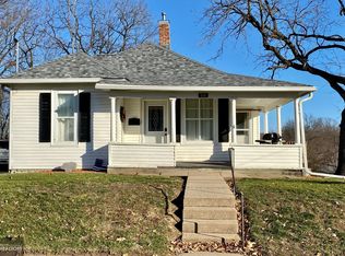 510 N 4th St, Oskaloosa, IA 52577