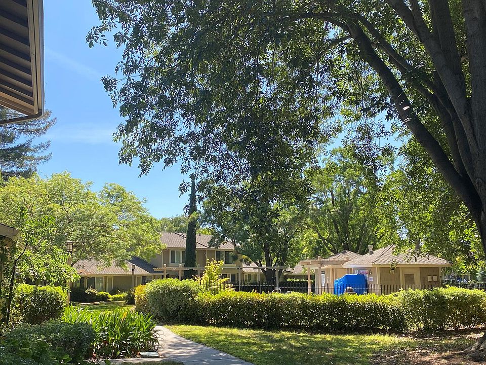 1st image of 1371 Arbor Park Dr