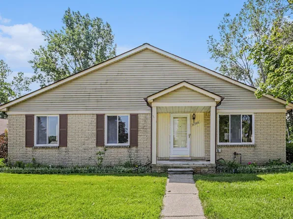 31796 Breezeway Drs #25, New Baltimore, MI 48047