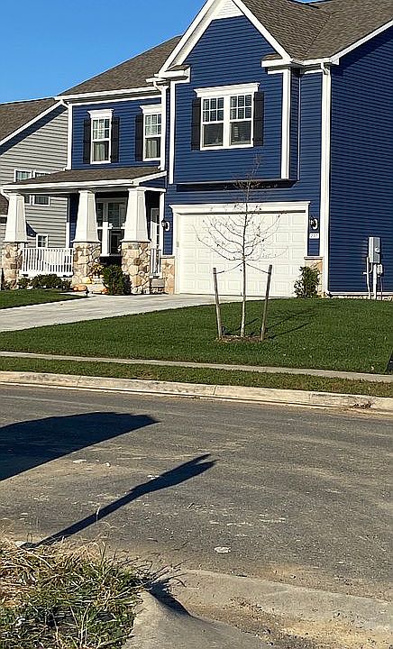 2nd image of 207 Upperville Dr