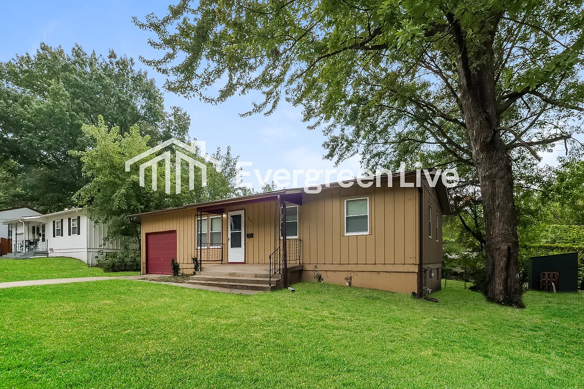 Building Photo - 8601 E 92nd Ter