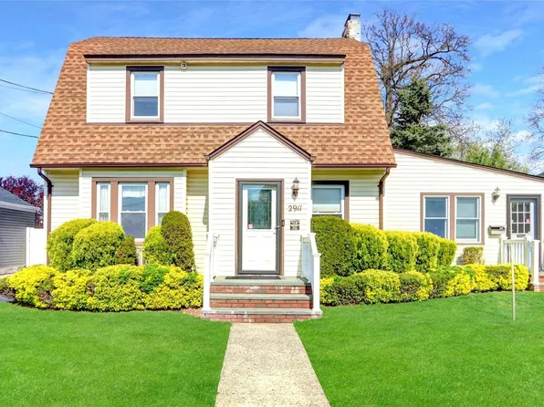2911 Carnation Avenue, Baldwin, NY 11510
