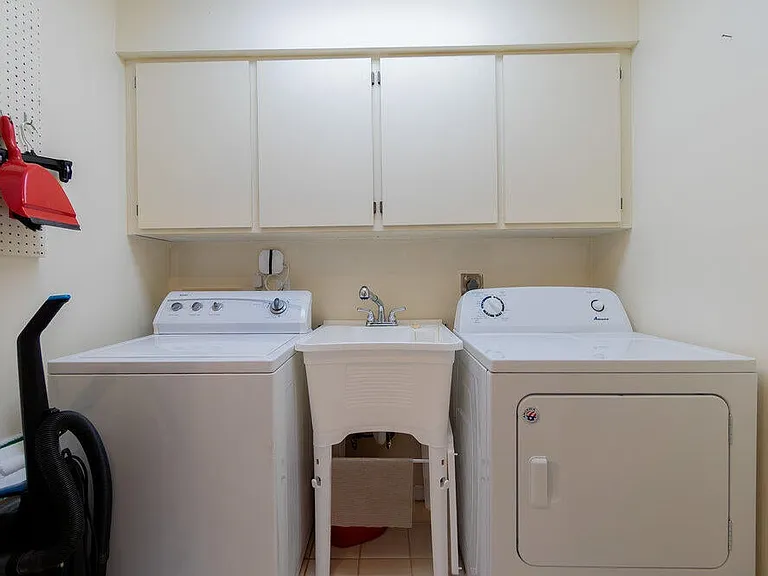 6672 S Pine Ct — Photo 20