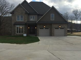40 Waterside Cir, Ona, WV 25541