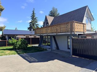 302 Willow St, Parksville, BC V9P1C7