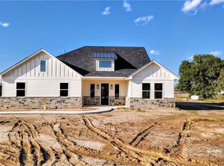 914 Axis Ln, Franklin, TX 77856