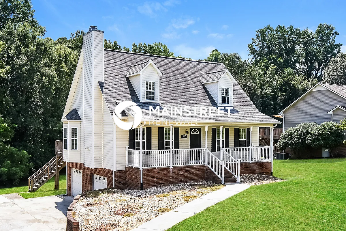 Front View - 397 Twin Valley Dr
