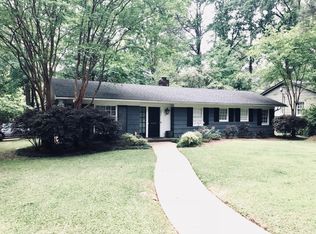 1077 Cedar Hill Dr, Jackson, MS 39206