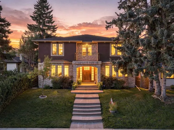 803 N 25th Ave NW, Calgary, AB T2M 2B4
