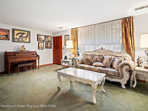 5th image of 1408 Tenth Avenue
