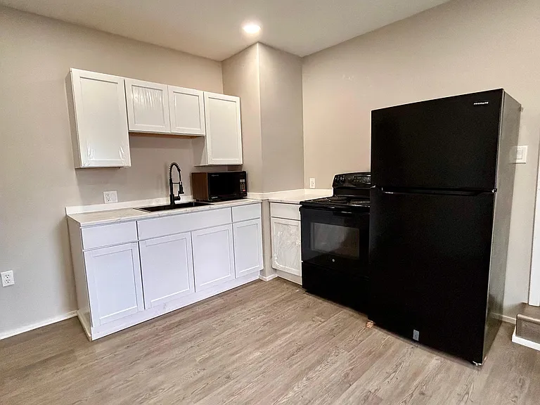 42 E Main St #2 — Photo 2