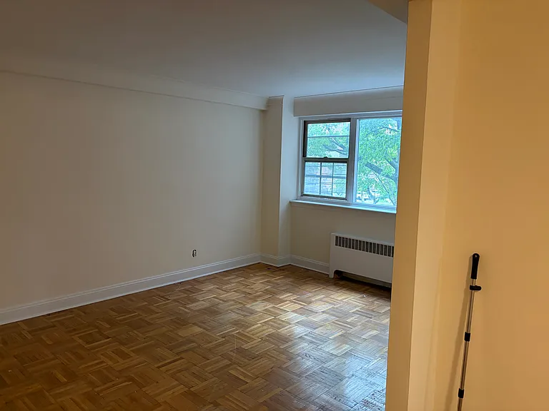 16605 Highland Ave #7X — Photo 3