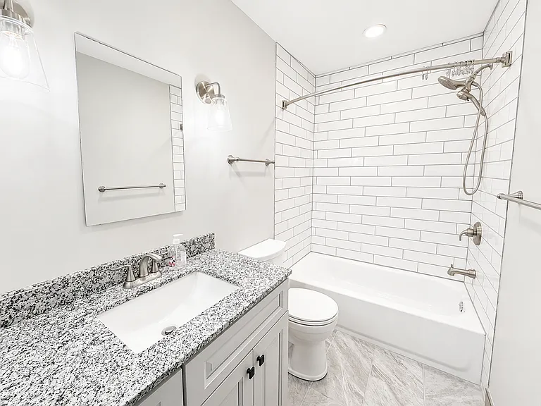308 Missouri St #17 — Photo 6