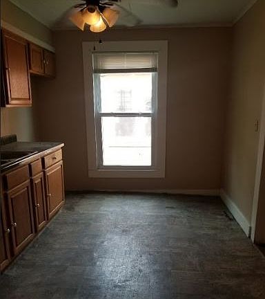 2nd image of 419 E Deaderick St