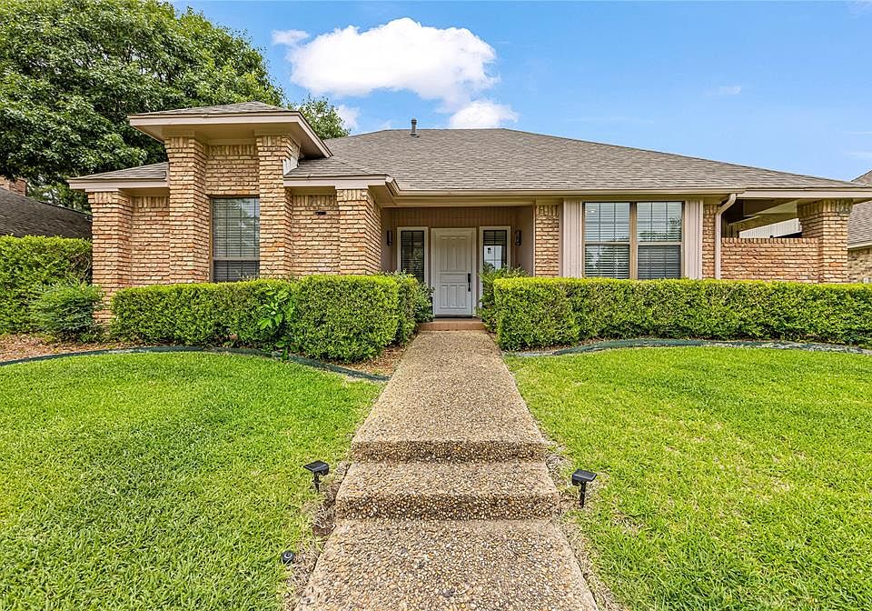1st image of 15025 Cypress Hills Dr