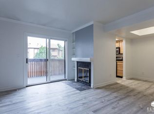 7342 Huntsmen Cir #14-A, Anchorage, AK 99518