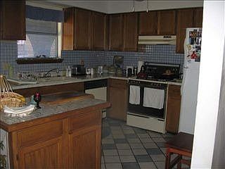 4th image of 3100 La Tierra Dr