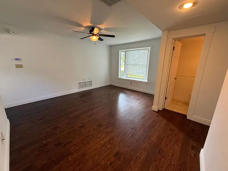 905 Poinciana Dr — Photo 15