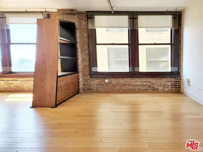 460 S Spring St #908 — Photo 17