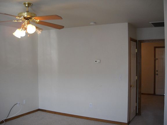 5th image of 3 Southridge Dr APT 1