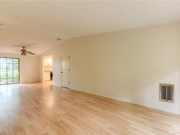 3rd image of 2630 Wood Dr SW