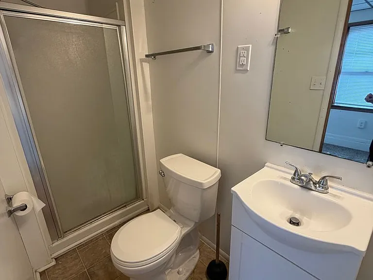 827 E Prospect St — Photo 9