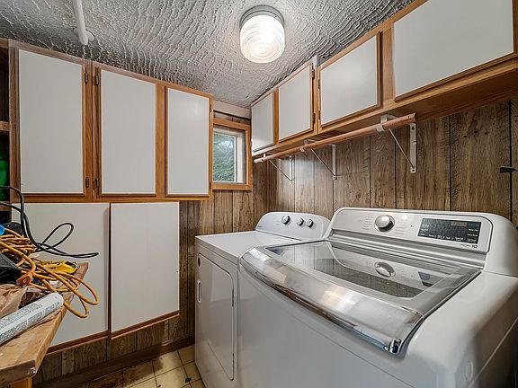 5th image of 55 Newbury St #55