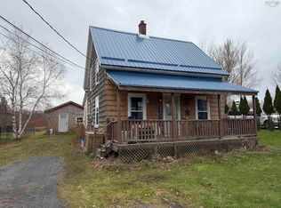 2149 Cowan St, Westville, NS B0K 2A0
