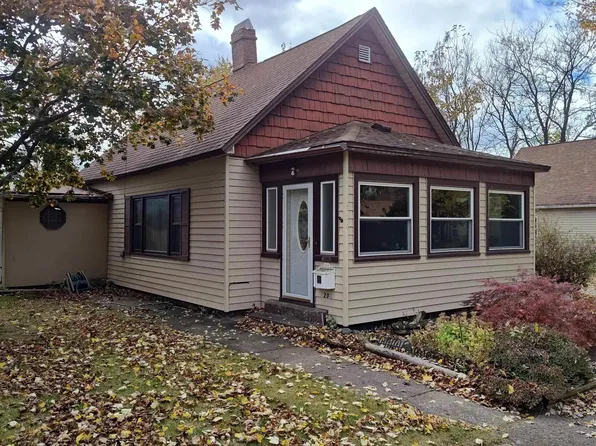 204 W Lake St, Knox, IN 46534