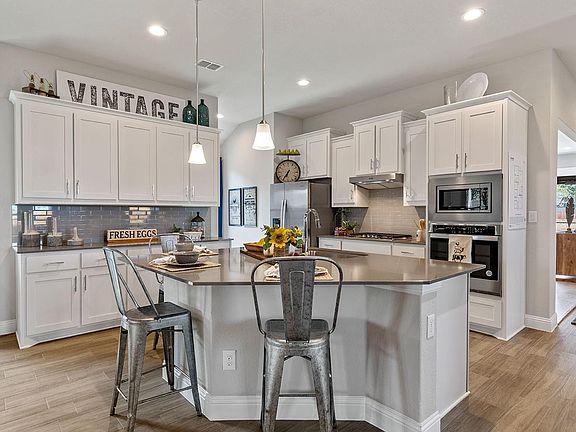 5th image of 2512 Goldfinch Dr