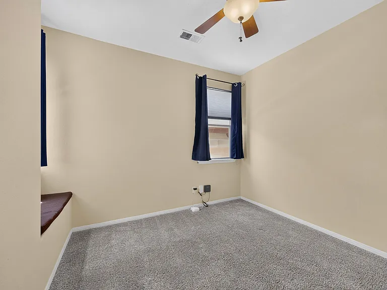 9715 Larnaca Rd NE — Photo 27
