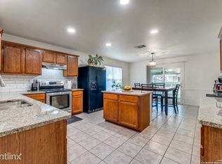 12211R Stable Ridge Dr, San Antonio, TX 78249
