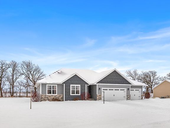 3rd image of 4390 MORELAND ROAD