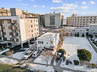 840 E Broadway APT 2, Long Beach, NY 11561