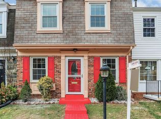 18 Fence Line Dr, Gaithersburg, MD 20878