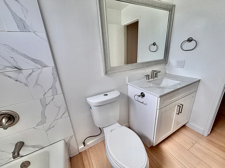 382 W Ramona St #C — Photo 12