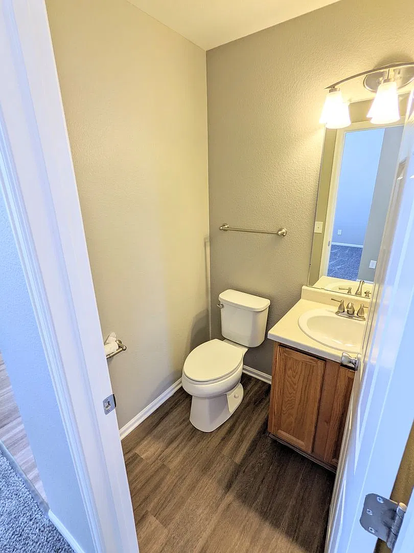 3 Bedroom 2.5 Bath in Cherry Creek Schools — Photo 3