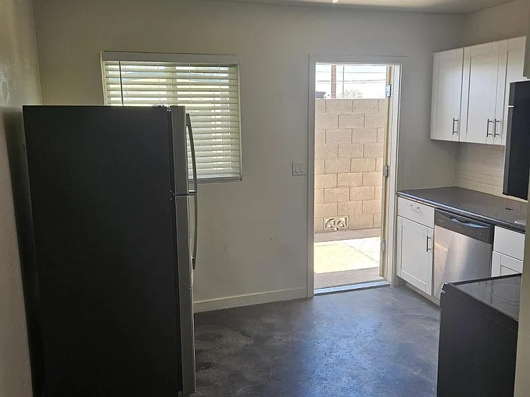 2104 E Fairmount Ave #16A — Photo 4